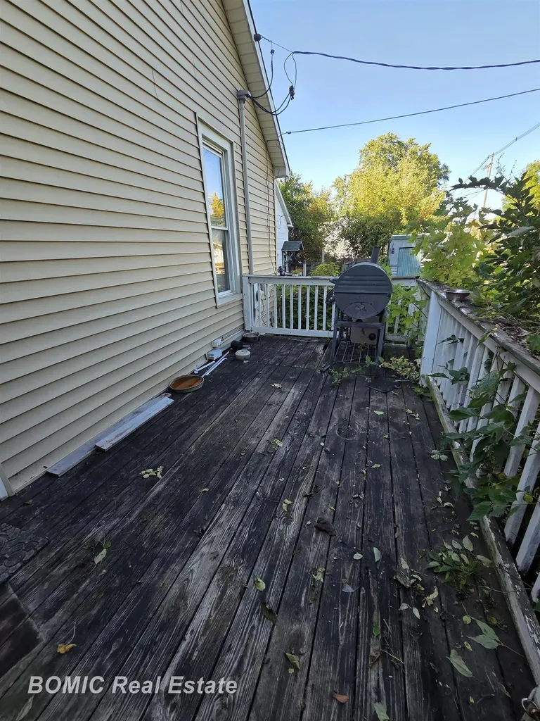 413 Franklin Street Bay City City MI 48708