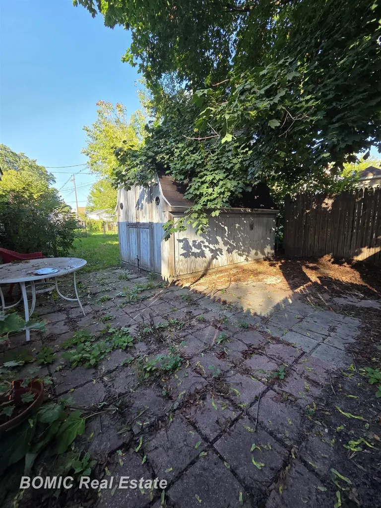 413 Franklin Street Bay City City MI 48708