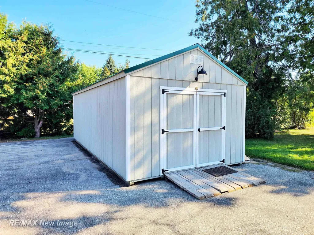 201 E Main Road Sterling Village MI 48659
