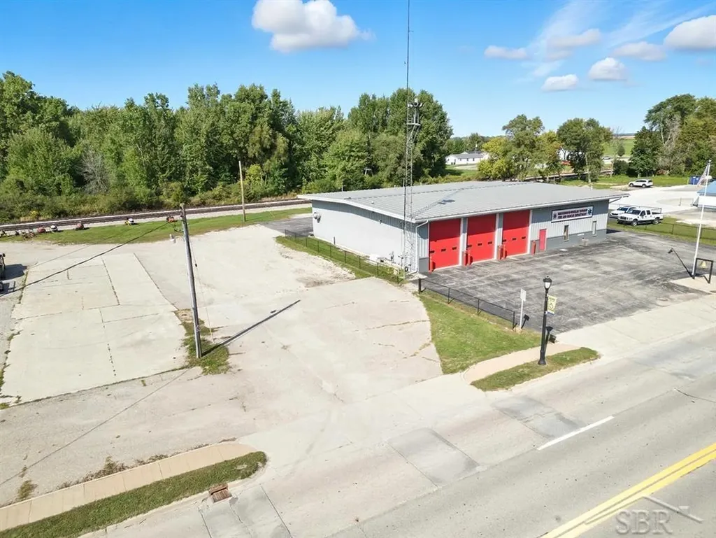 513 E Saginaw Street Breckenridge Village MI 48615