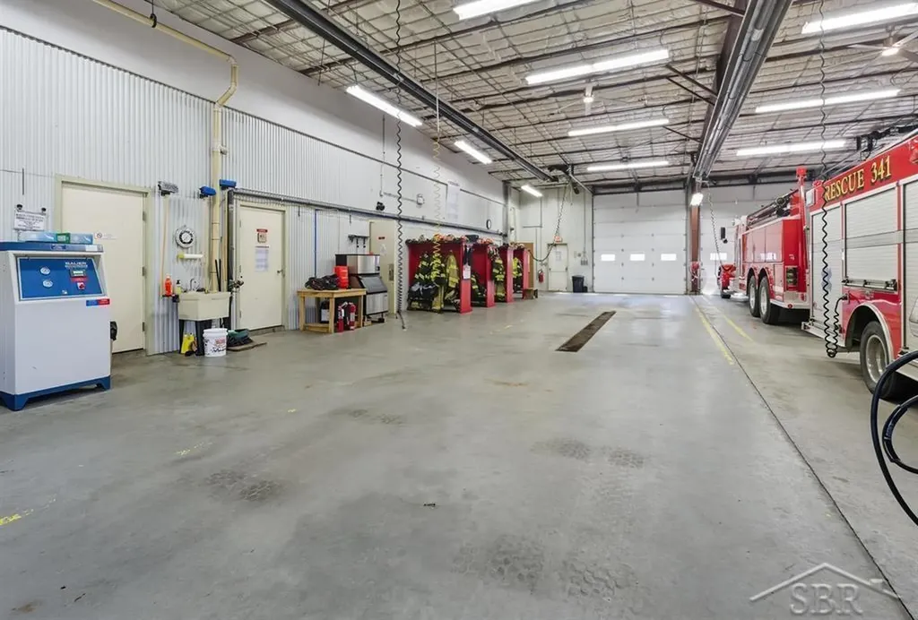 513 E Saginaw Street Breckenridge Village MI 48615