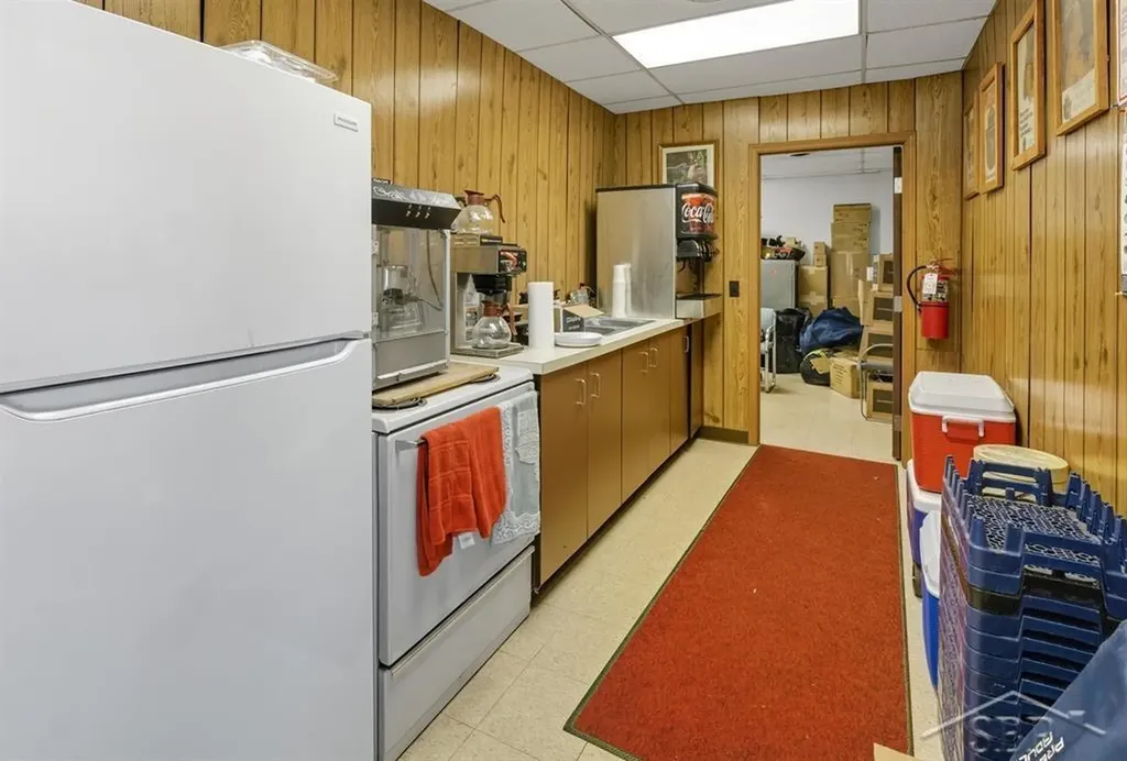 513 E Saginaw Street Breckenridge Village MI 48615