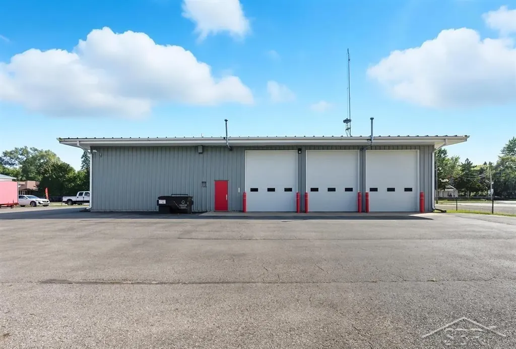 513 E Saginaw Street Breckenridge Village MI 48615