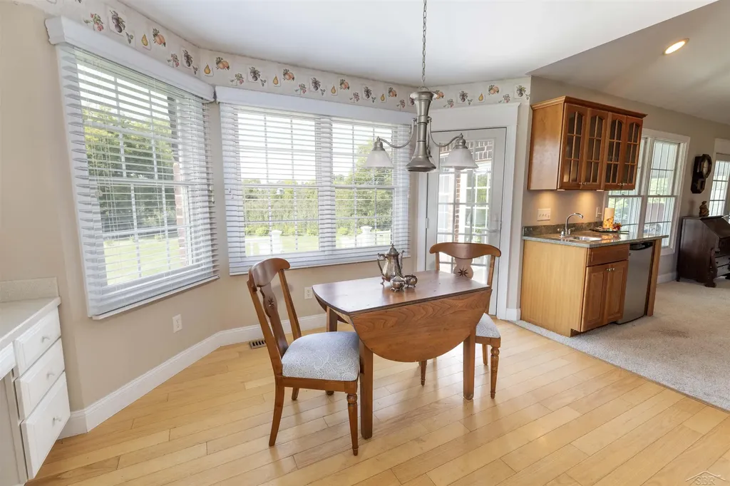 5832 N Braeburn Street Saginaw Charter Township MI 48638