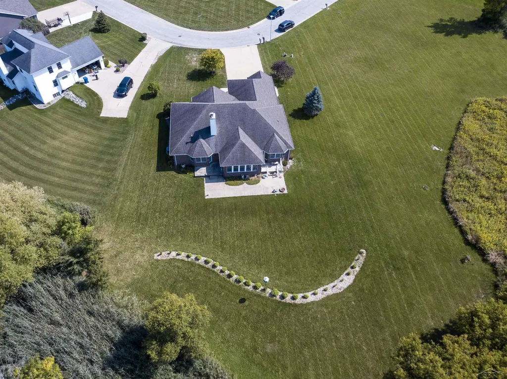 5832 N Braeburn Street Saginaw Charter Township MI 48638