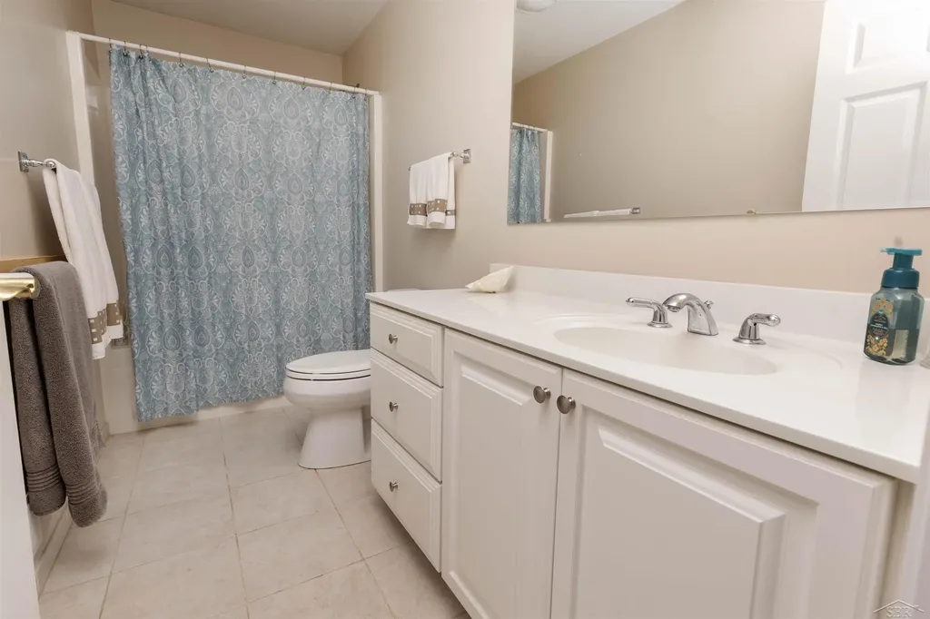 5832 N Braeburn Street Saginaw Charter Township MI 48638