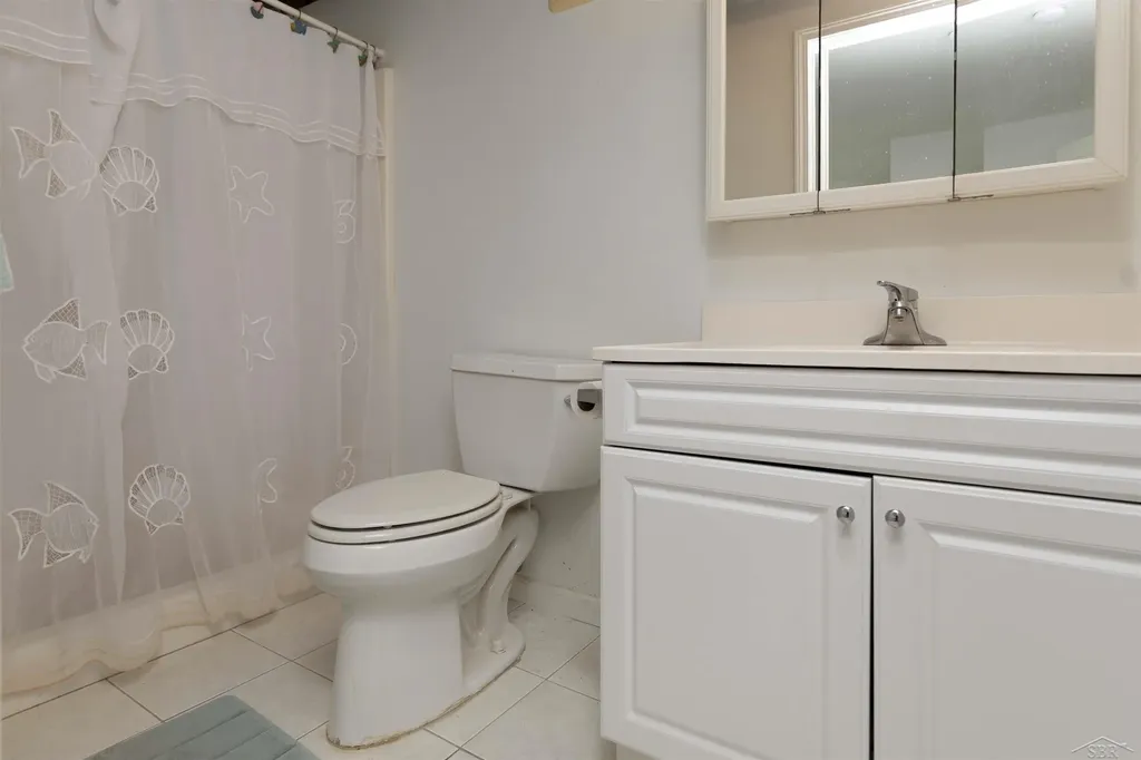 5832 N Braeburn Street Saginaw Charter Township MI 48638