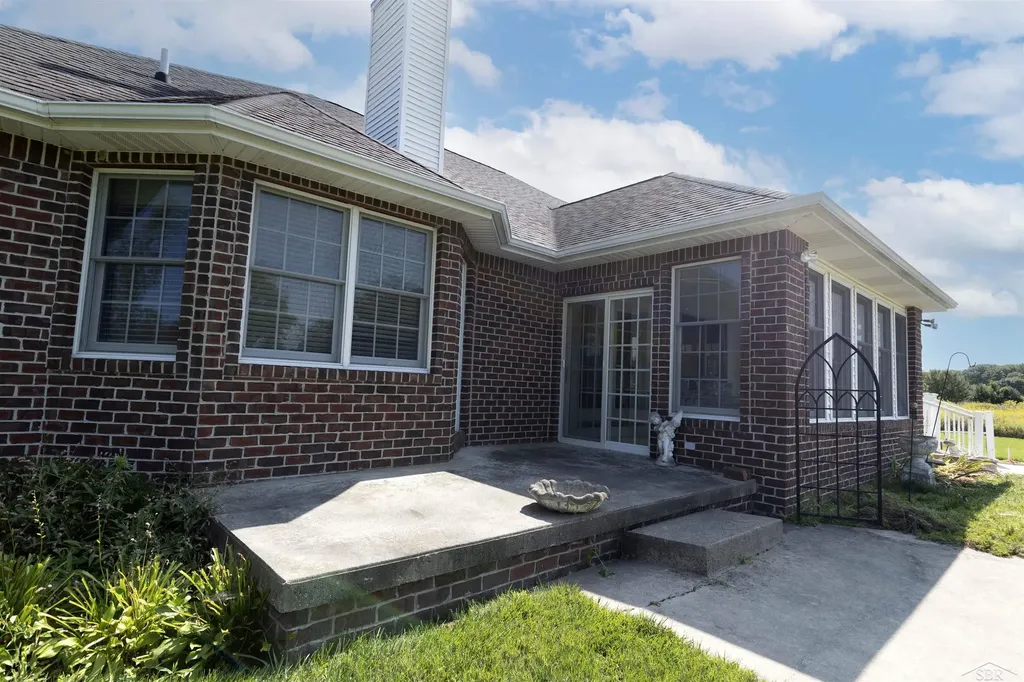 5832 N Braeburn Street Saginaw Charter Township MI 48638