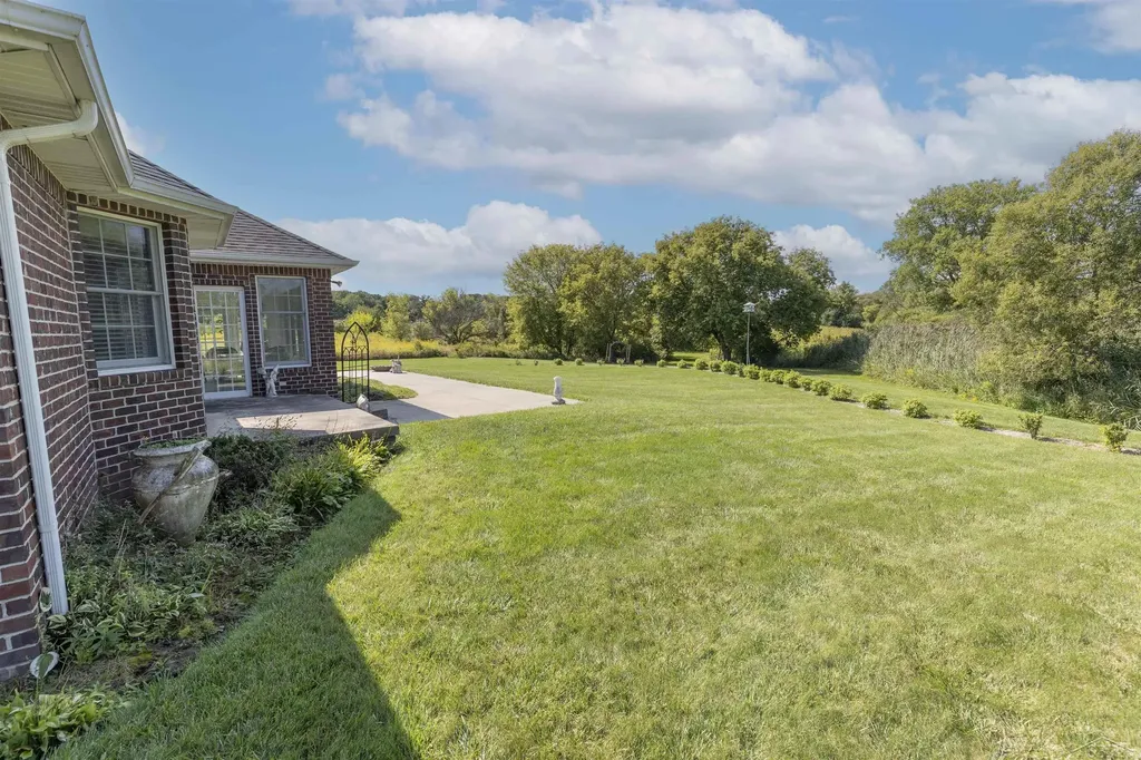 5832 N Braeburn Street Saginaw Charter Township MI 48638