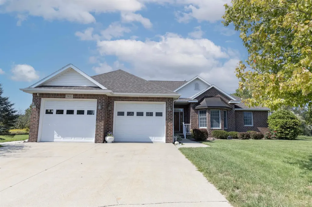 5832 N Braeburn Street Saginaw Charter Township MI 48638