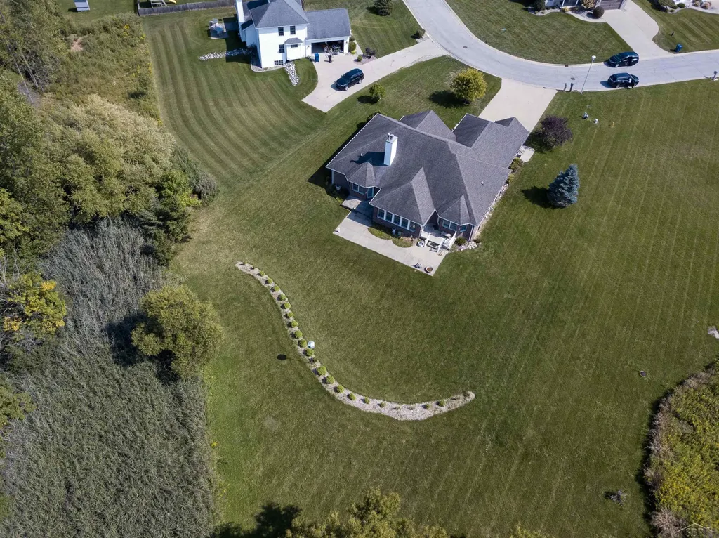 5832 N Braeburn Street Saginaw Charter Township MI 48638
