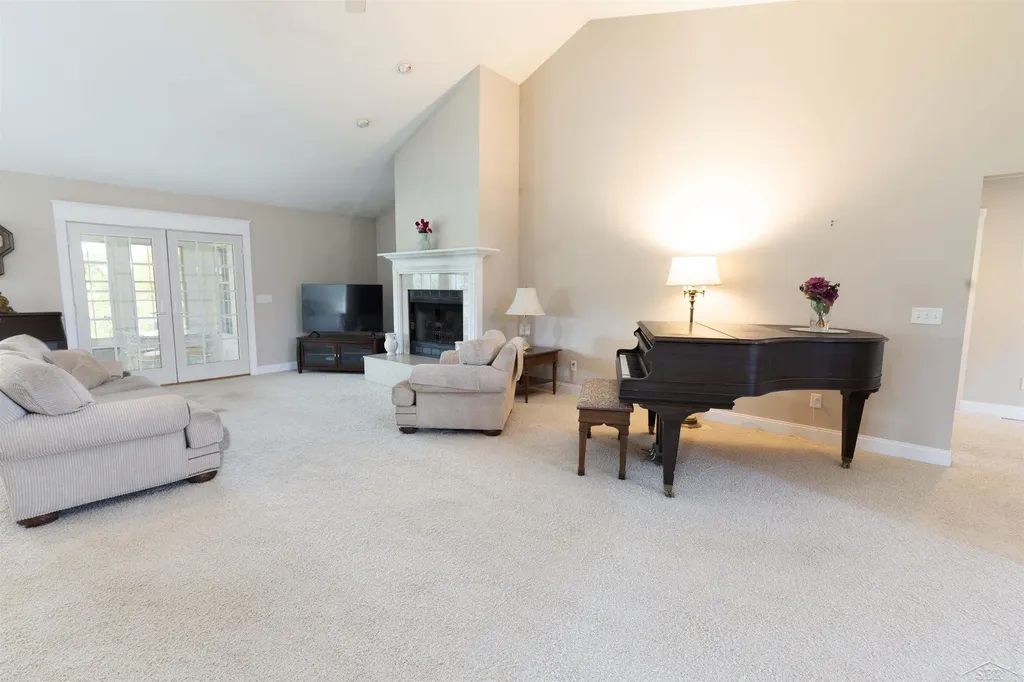 5832 N Braeburn Street Saginaw Charter Township MI 48638