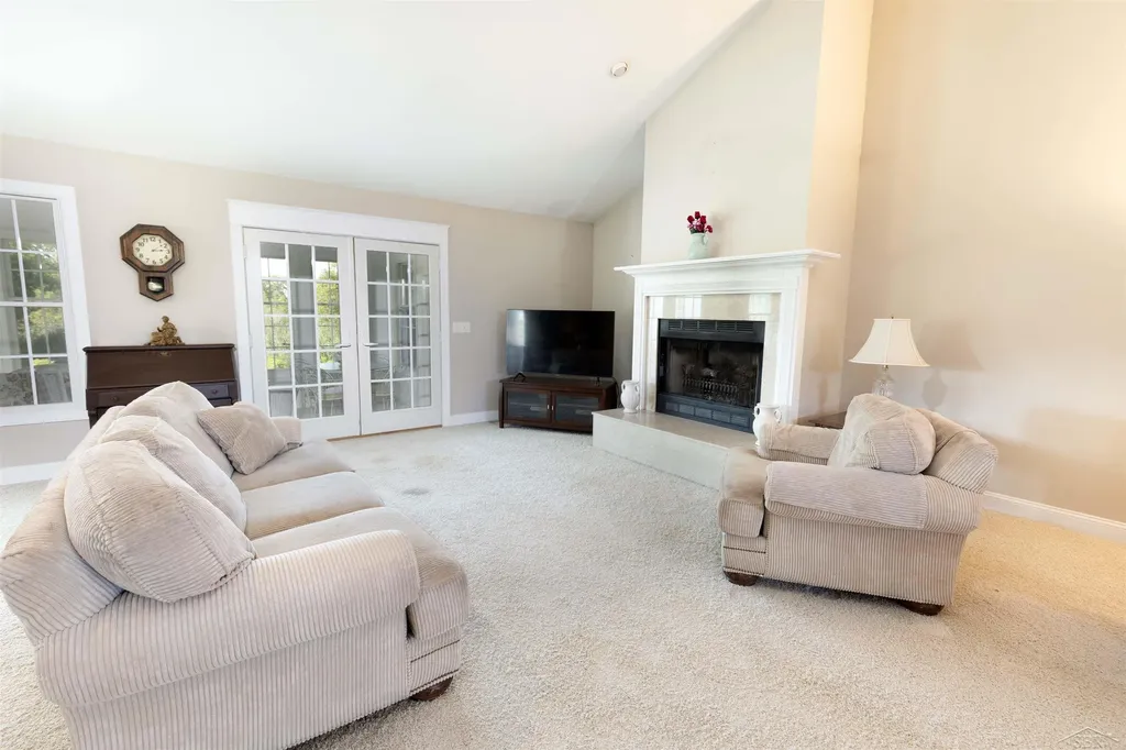 5832 N Braeburn Street Saginaw Charter Township MI 48638
