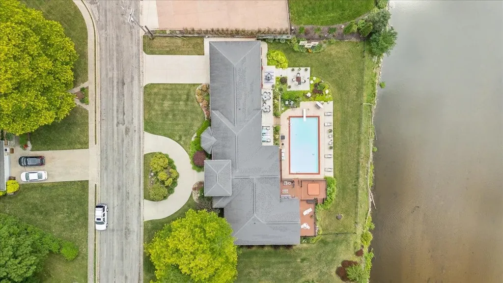 415 Curwood Drive Owosso City MI 48867