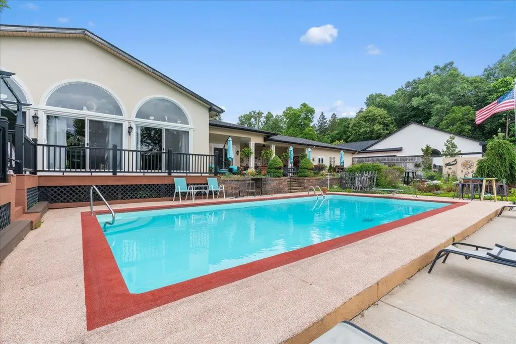 415 Curwood Drive Owosso City MI 48867