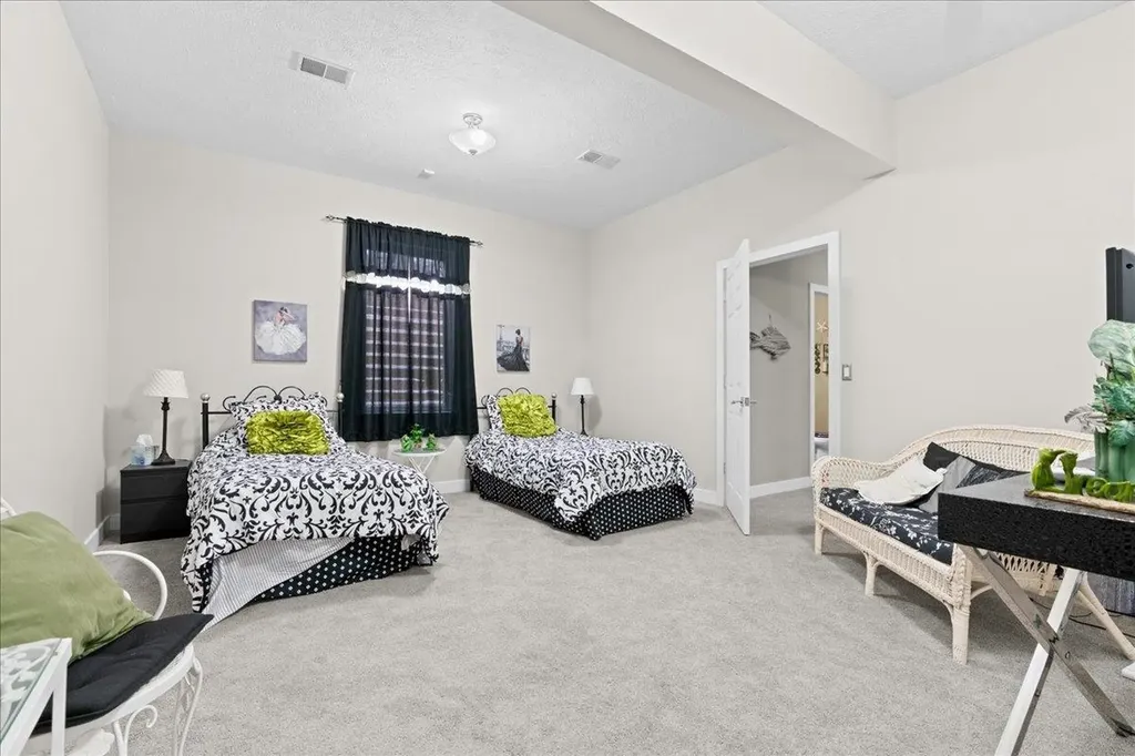 415 Curwood Drive Owosso City MI 48867