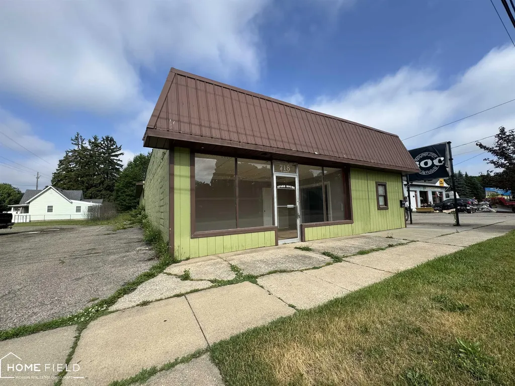 718 S Chipman Street Owosso City MI 48867