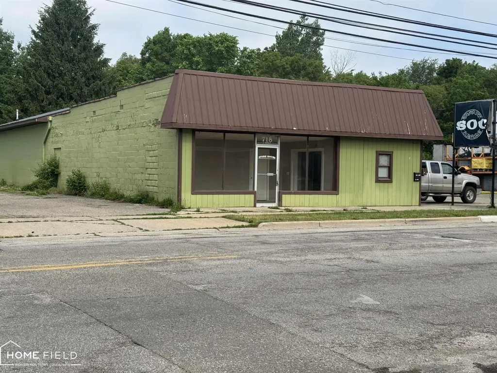 718 S Chipman Street Owosso City MI 48867