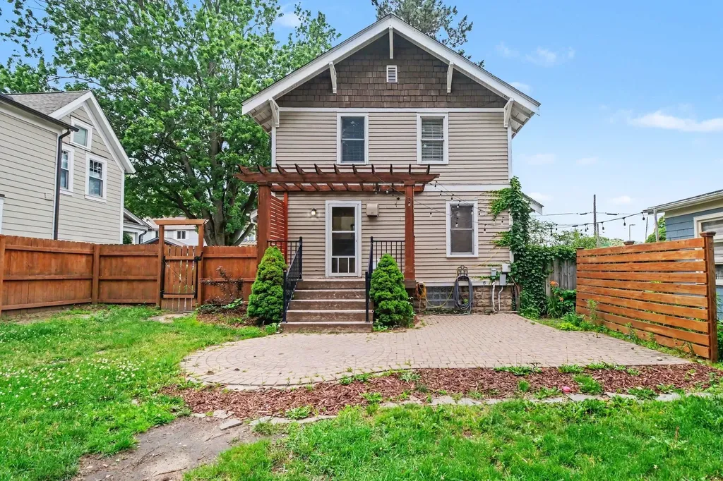 127 Drace Street Rochester City MI 48307