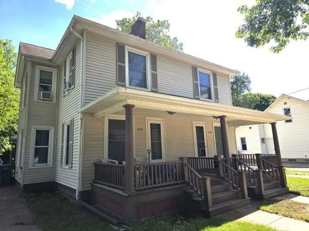 426 E Williams Street Owosso City MI 48867