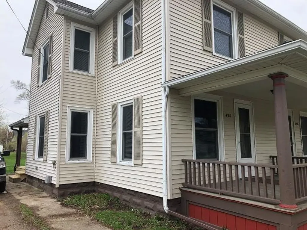426 E Williams Street Owosso City MI 48867