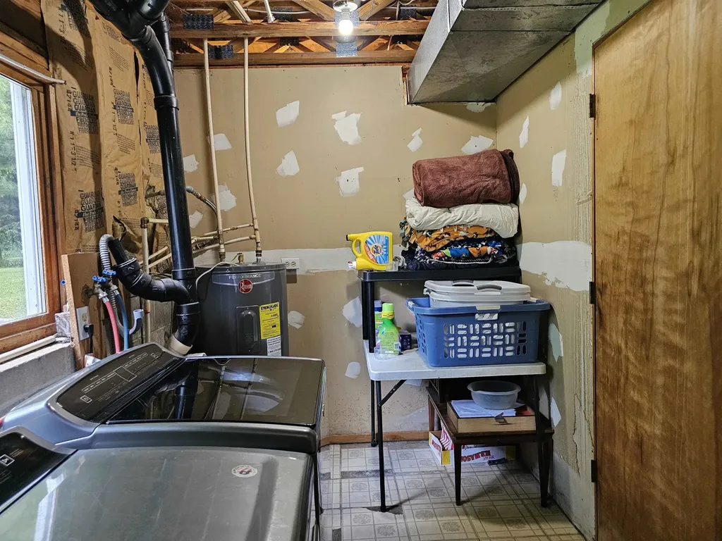 3208 W Bath Road Perry City MI 48872
