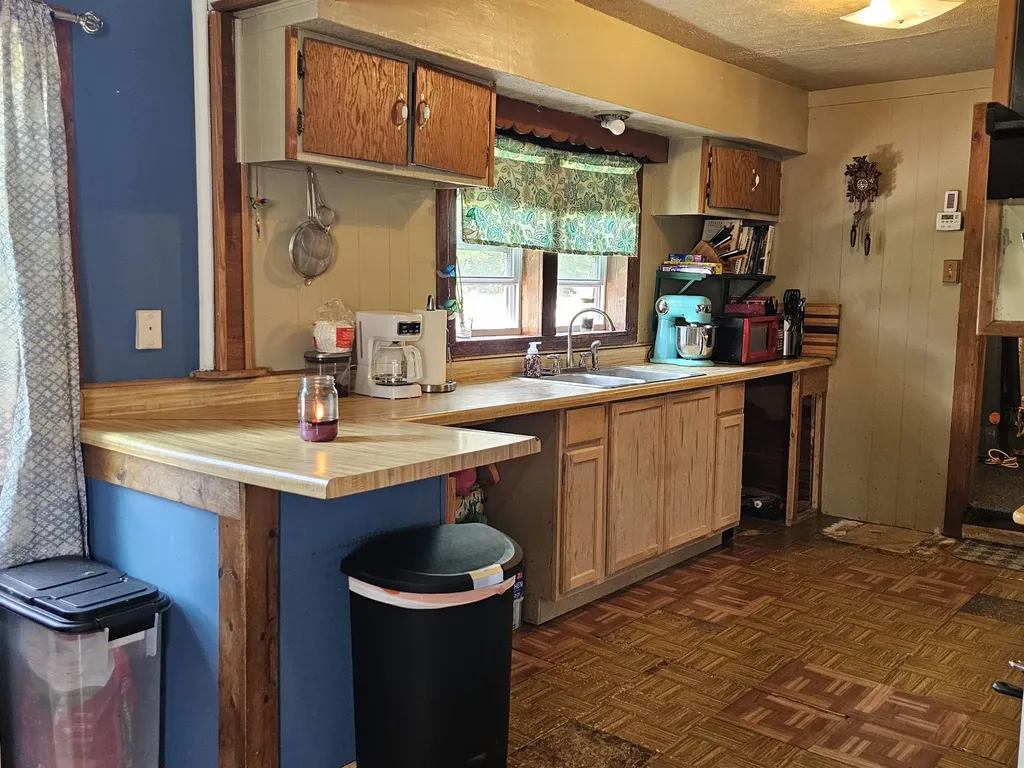 3208 W Bath Road Perry City MI 48872