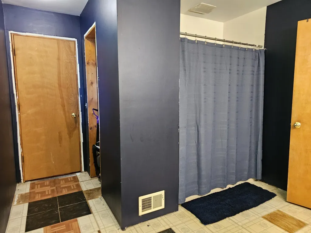 3208 W Bath Road Perry City MI 48872