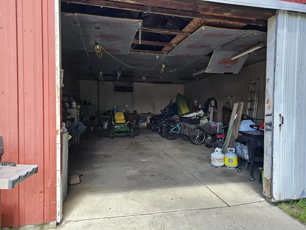 3208 W Bath Road Perry City MI 48872