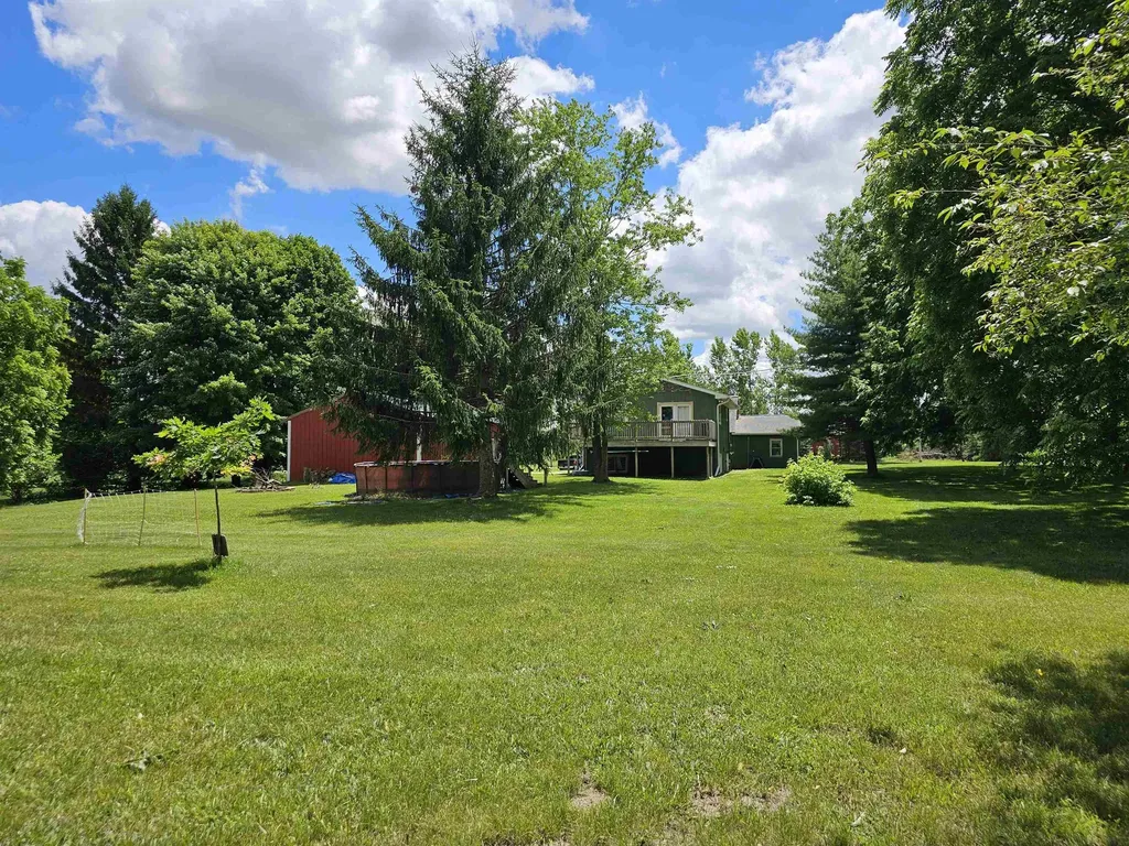 3208 W Bath Road Perry City MI 48872