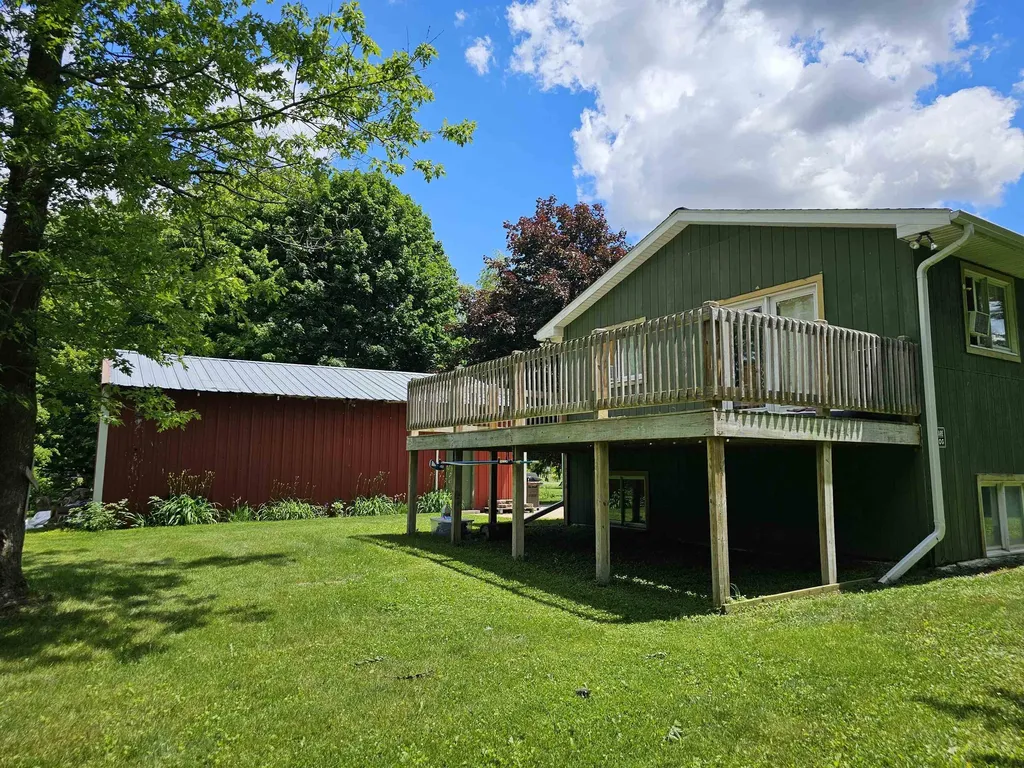 3208 W Bath Road Perry City MI 48872