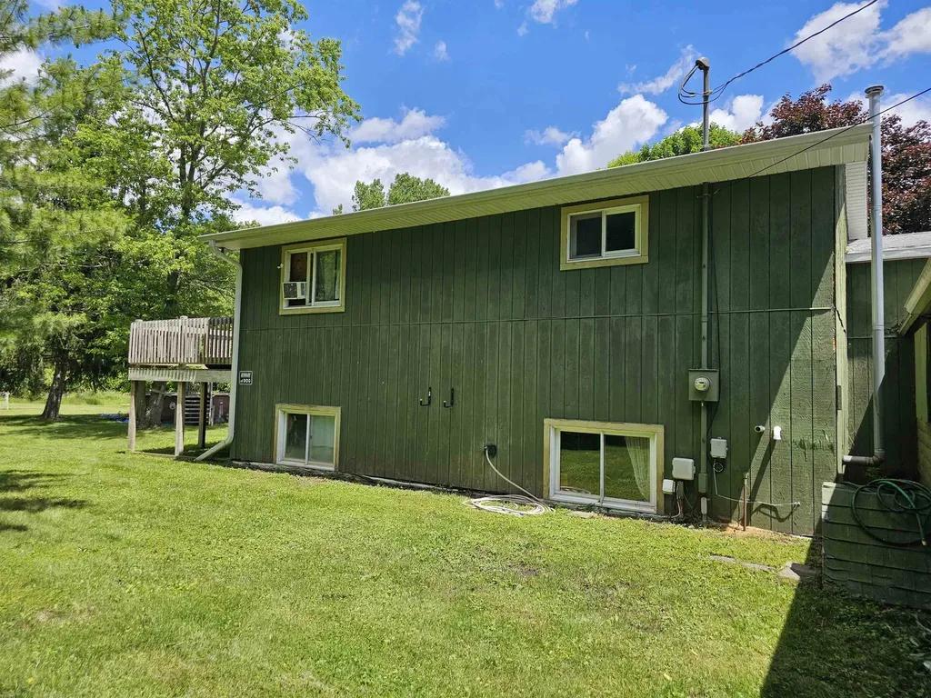 3208 W Bath Road Perry City MI 48872