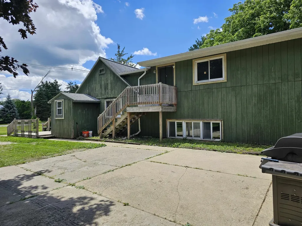 3208 W Bath Road Perry City MI 48872
