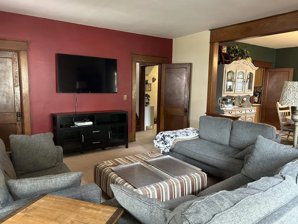 302 N Mackinaw Street Durand City MI 48429