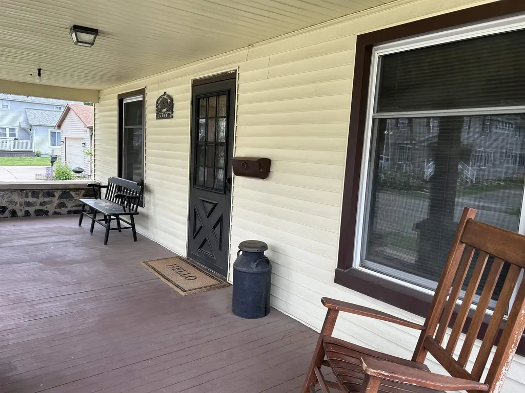 302 N Mackinaw Street Durand City MI 48429