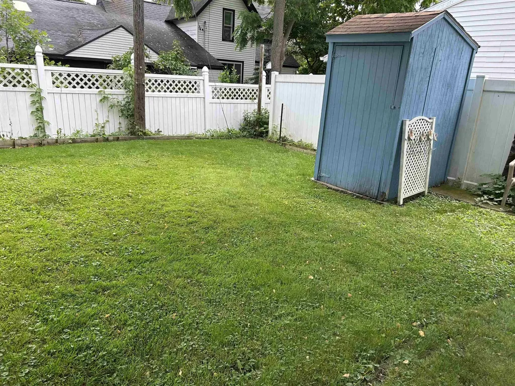 302 N Mackinaw Street Durand City MI 48429