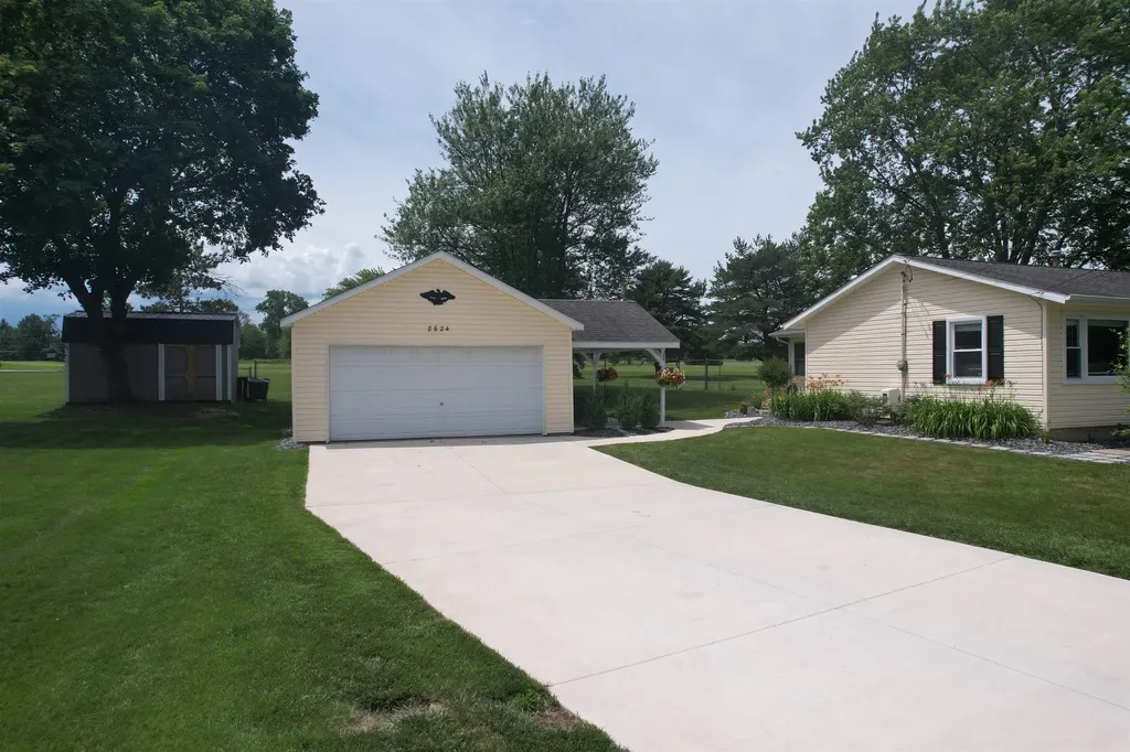 8624 E Monroe Road Vernon Township MI 48429
