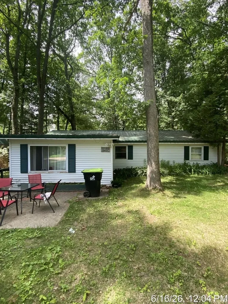 1021 Pocahontas Road Lincoln Township MI 48625