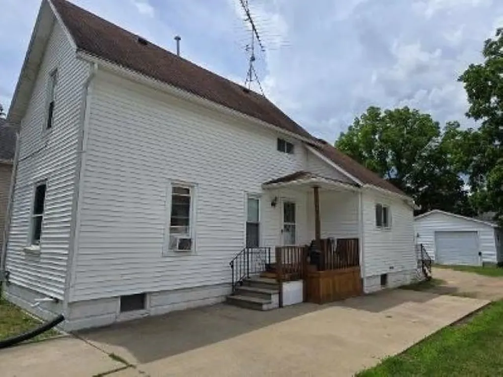 710 Alger Avenue Owosso City MI 48867