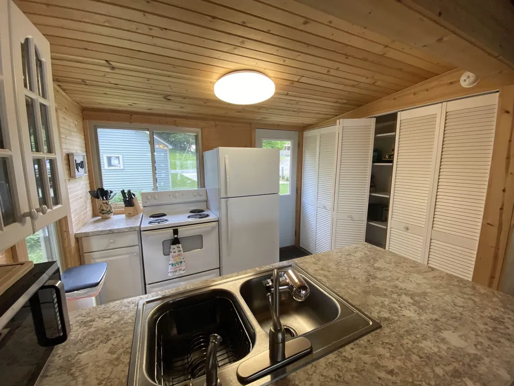 9330 Oakdale Drive Victor Township MI 48848