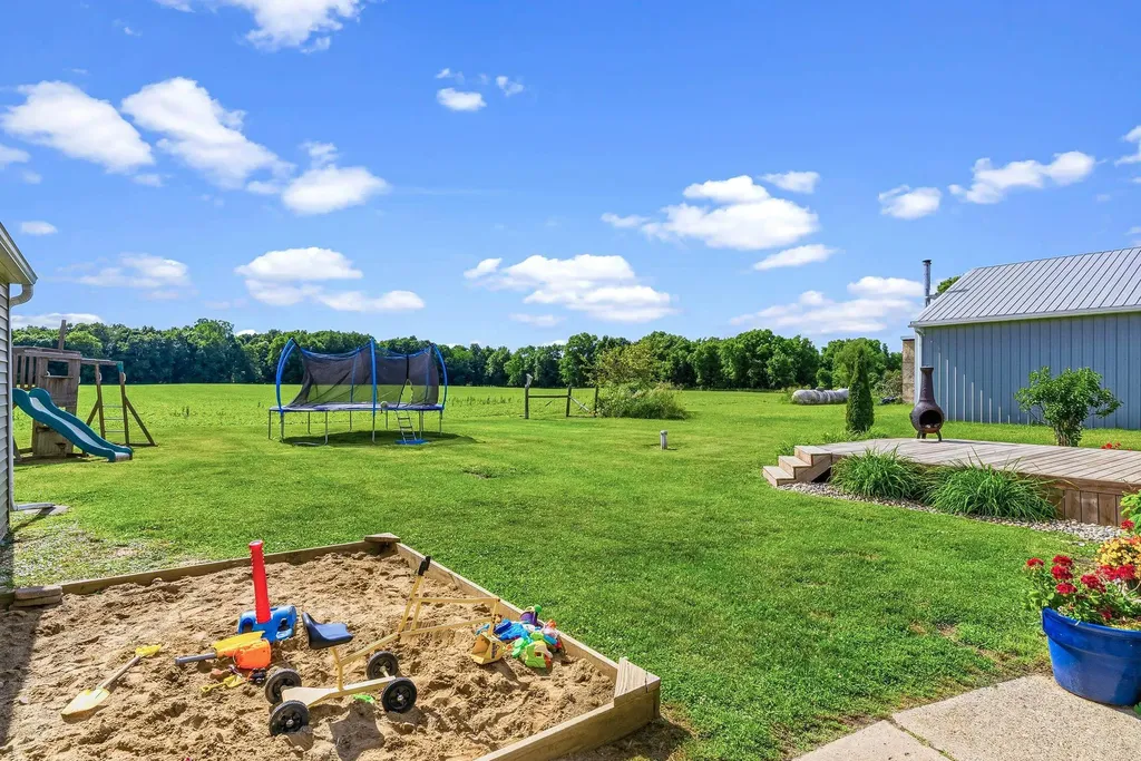 12620 S Reed Road Burns Township MI 48418