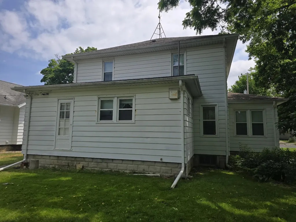 743 N Saginaw Street Owosso City MI 48867