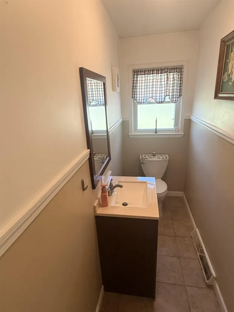 2041 Vandekarr Road Caledonia Charter Township MI 48867