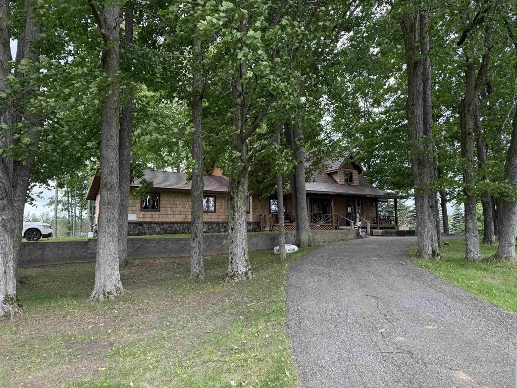 670 E Rose City Road Cumming Township MI 48654