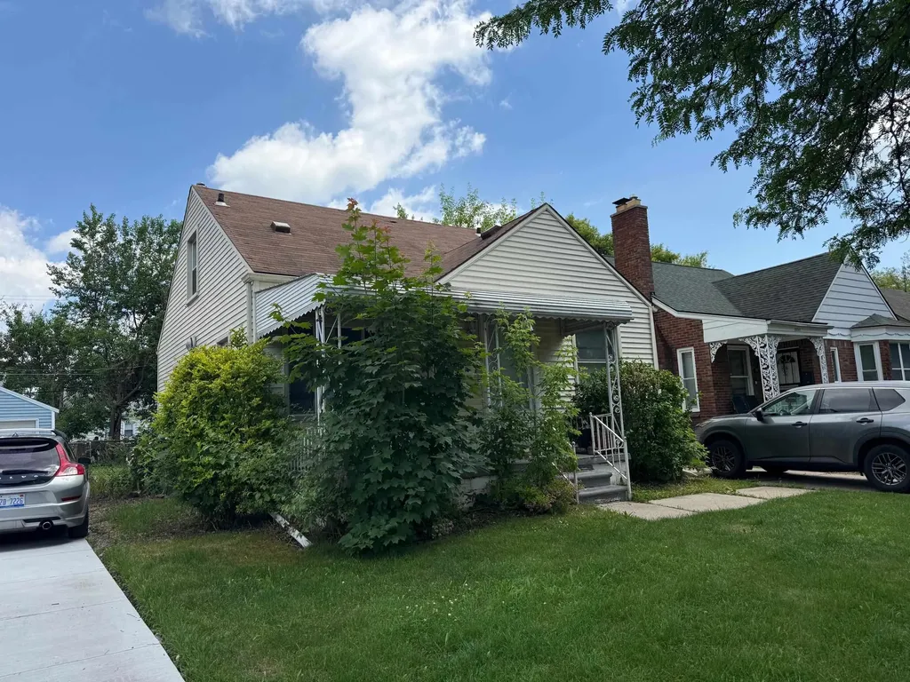 20237 Washtenaw Street Harper Woods City MI 48225