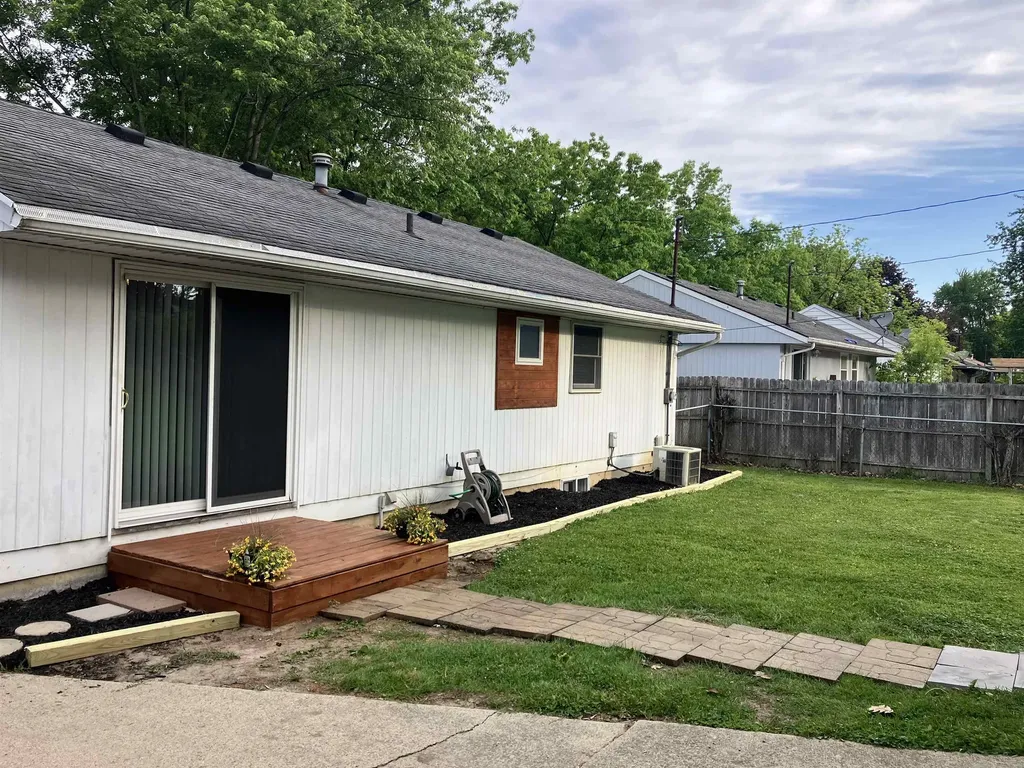 3201 Norwich Road Lansing City MI 48911