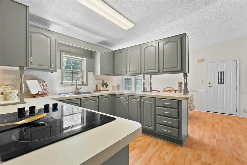 2460 Clairmont Drive Owosso Charter Township MI 48867