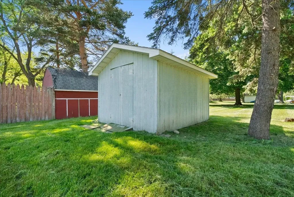 2460 Clairmont Drive Owosso Charter Township MI 48867