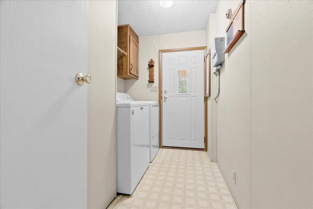 2460 Clairmont Drive Owosso Charter Township MI 48867