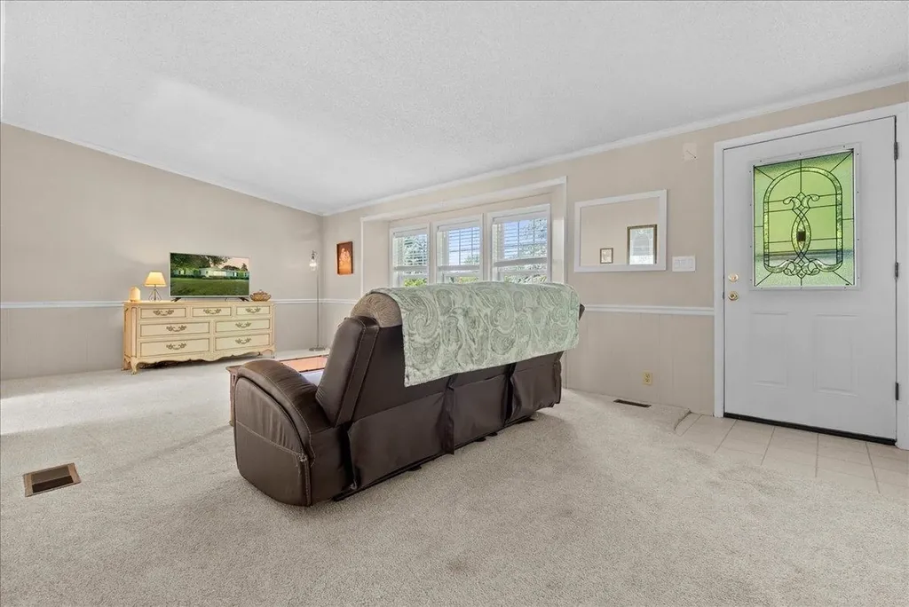 2460 Clairmont Drive Owosso Charter Township MI 48867